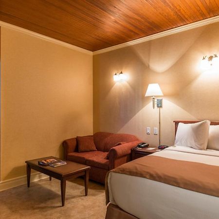 The Guv'Nor Inn San Juan de Terranova Habitación foto
